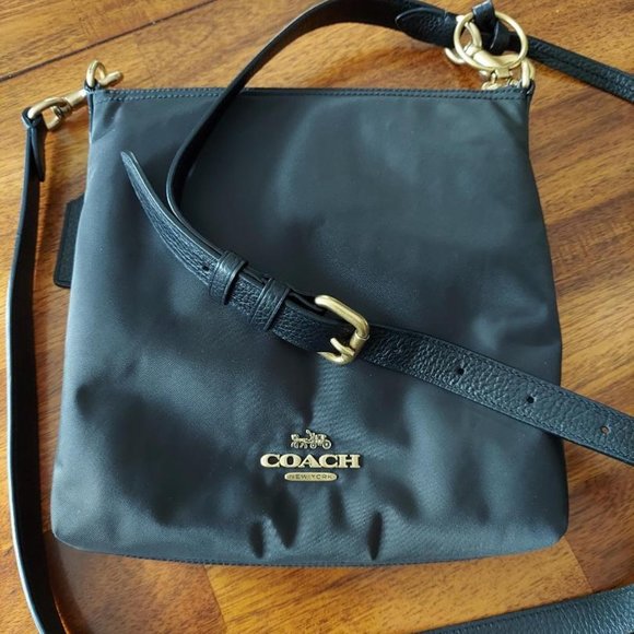 Coach Nylon Cargo Crossbody Black-Floral Lining - Picture 1 of 8